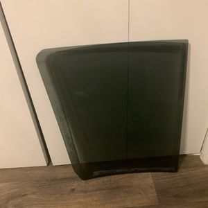 Black tinted window- Single